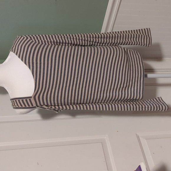 CAbi Long Sleeve Striped Cold Shoulder Top Medium - Picture 5 of 11